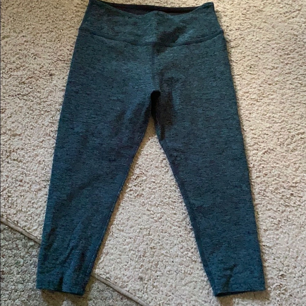 Beyond Yoga Crop